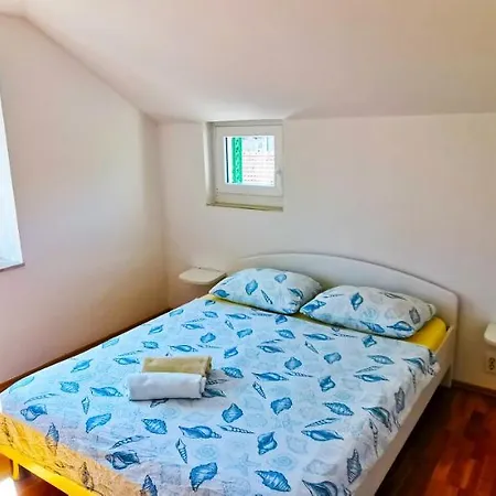 Pirja Apartamento Split
